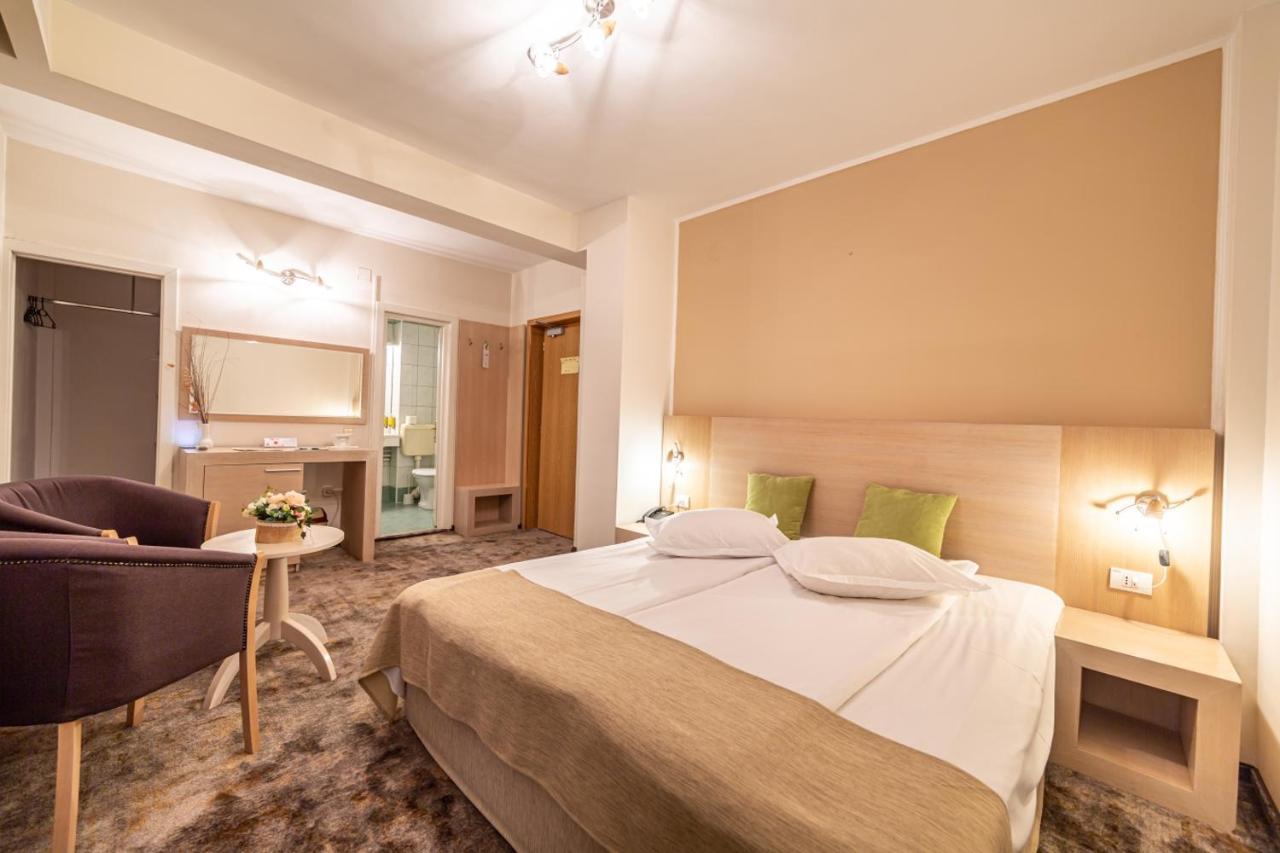 Hotel Escalade Poiana Brasov Buitenkant foto