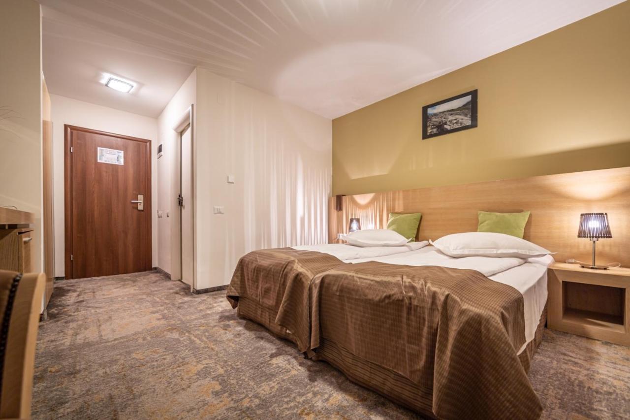 Hotel Escalade Poiana Brasov Buitenkant foto